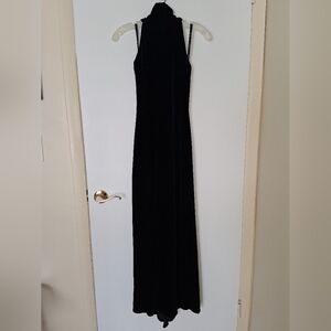 Vintage Roberta Elegant Black Velvet Maxi Dress With Train